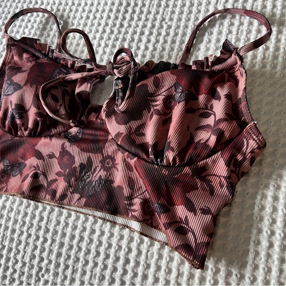 Boutique Bralette Crop Top - Picture 3 of 4